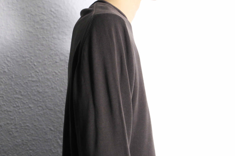 “woven dog” design brown cotton knit