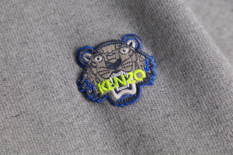 “KENZO” gray × blue logo sweat