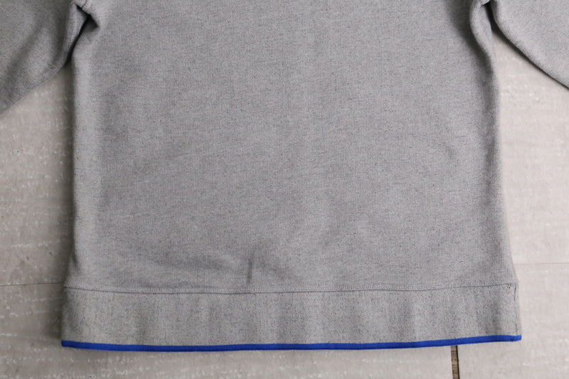 “KENZO” gray × blue logo sweat