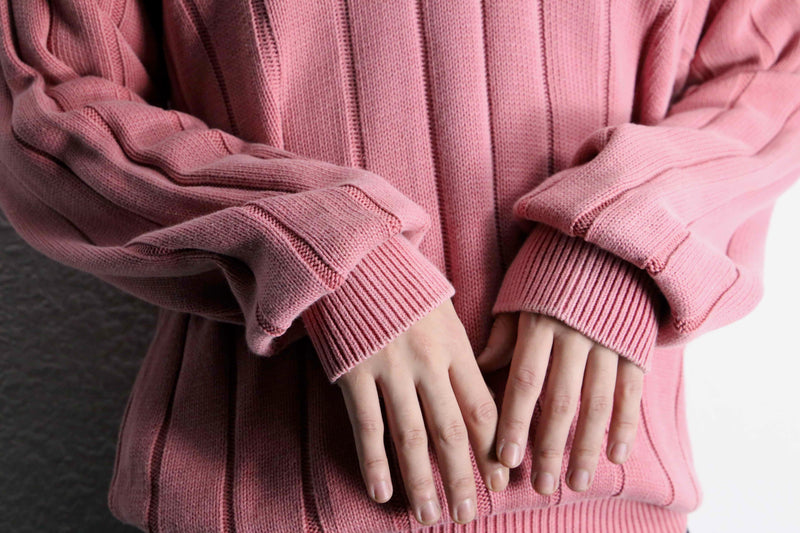 "schott" pale pink color V-neck knit