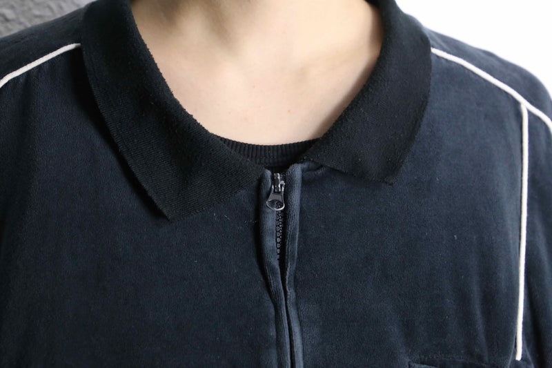 ”KING SIZE” white line over zip up velours shirts