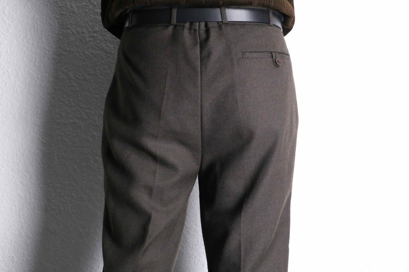 dark brown color twill no tuck slacks