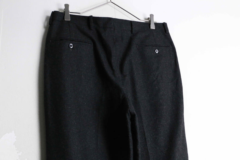 black color 2tuck slacks