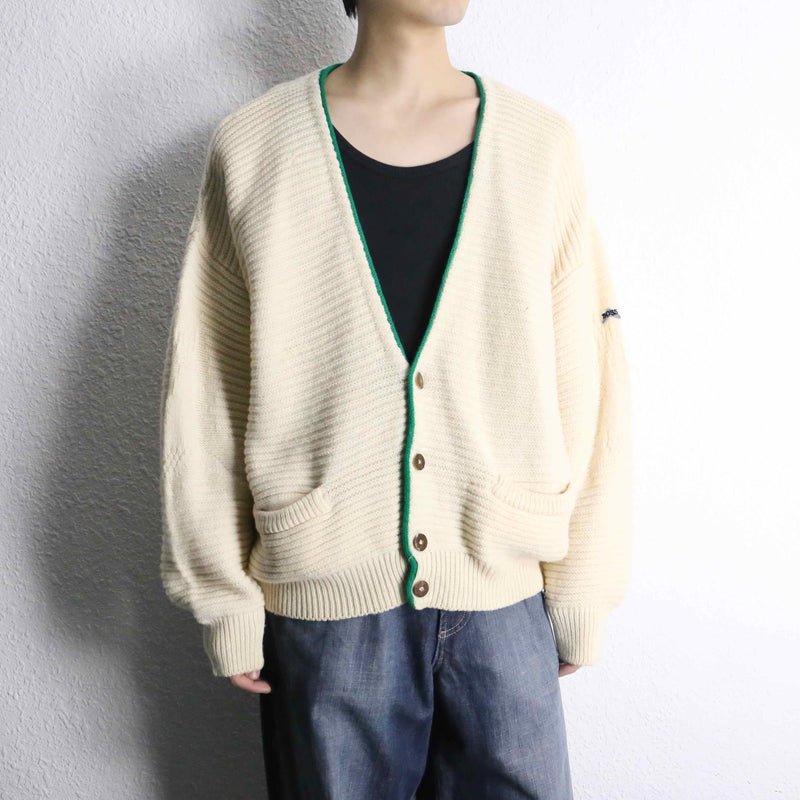 "HUGO BOSS" reindeer wool knit cardigan