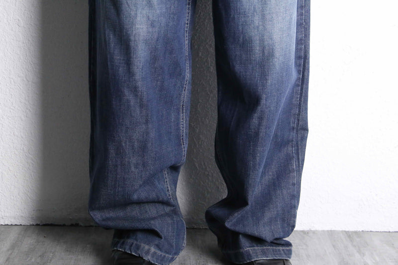 red flow wide denim pants