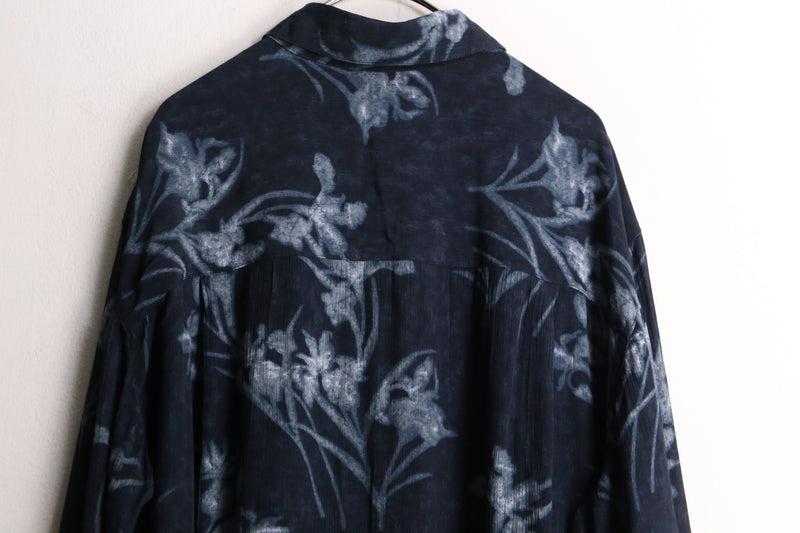 “LIZ Claiborne” flower pattern shirt