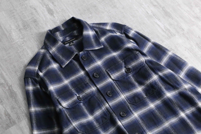 2000s BANANA REPUBLIC ombre cotton nel shirt