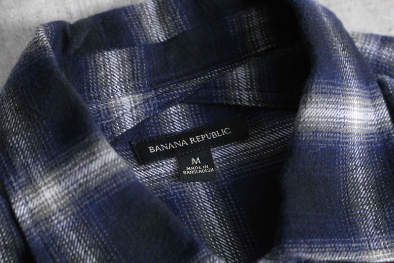 2000s BANANA REPUBLIC ombre cotton nel shirt