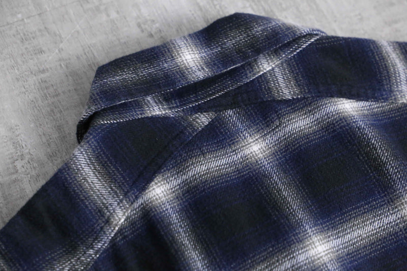 2000s BANANA REPUBLIC ombre cotton nel shirt