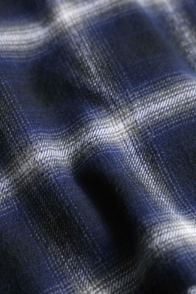 2000s BANANA REPUBLIC ombre cotton nel shirt