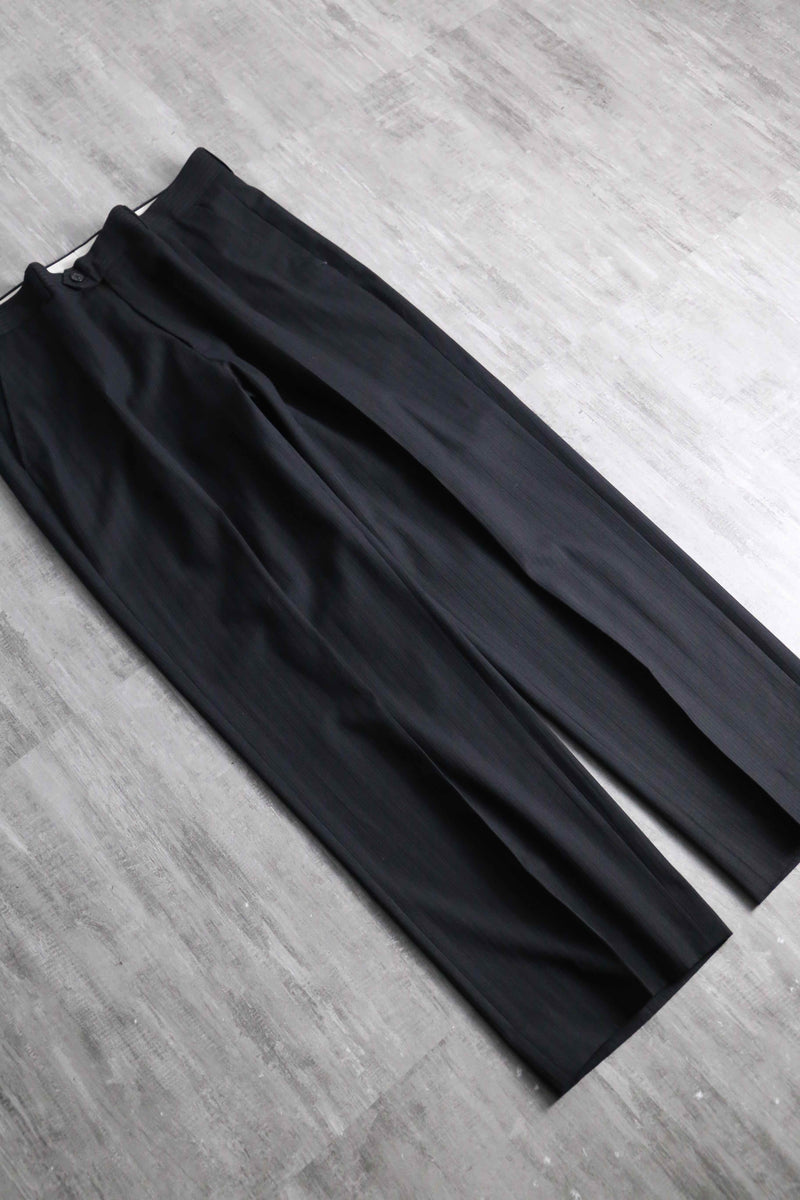 2000s VERSACE no tuck stripe trousers