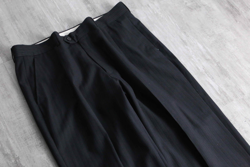 2000s VERSACE no tuck stripe trousers