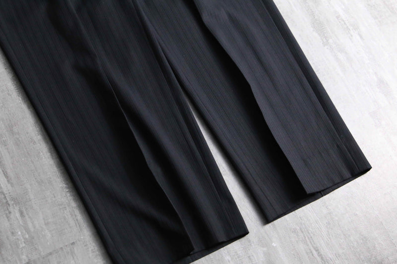 2000s VERSACE no tuck stripe trousers