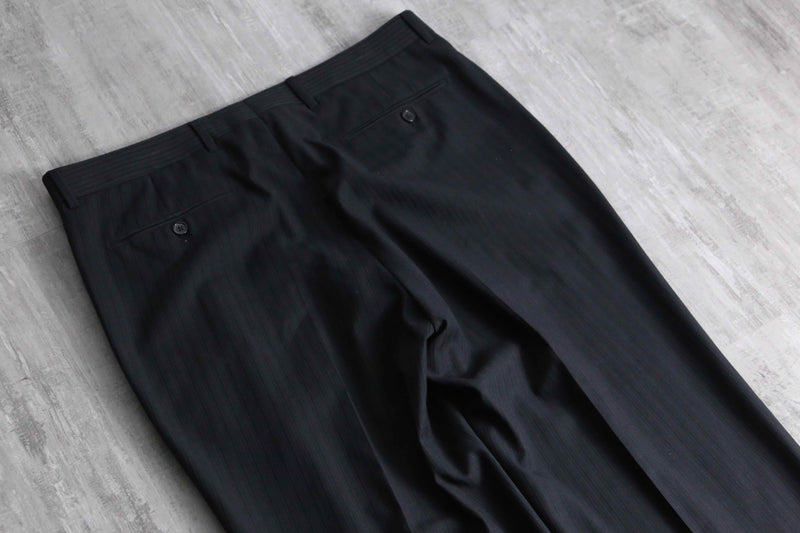 2000s VERSACE no tuck stripe trousers