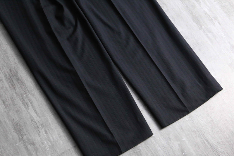 2000s VERSACE no tuck stripe trousers