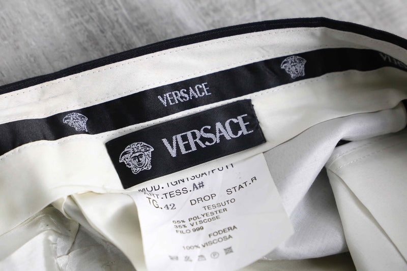 2000s VERSACE no tuck stripe trousers