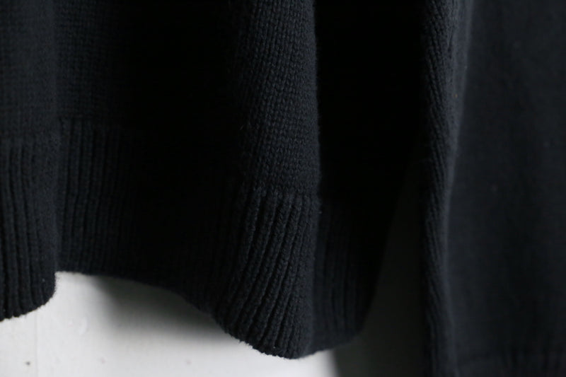 "CHAPS"  black nordic halfzip knit