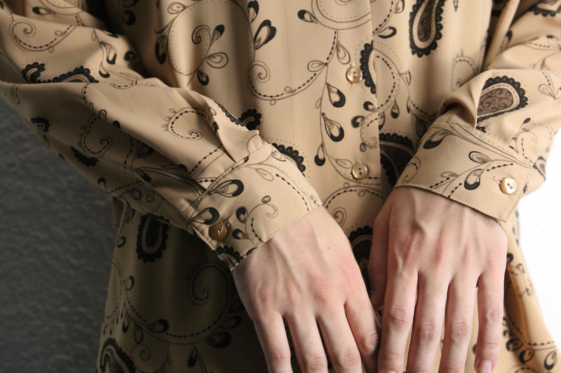 paisley pattern open collar L/S shirt