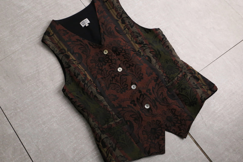 dark tone jacquard design vest
