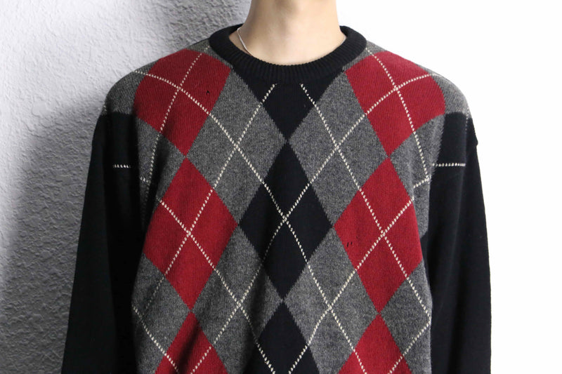 front argyle check pattern knit