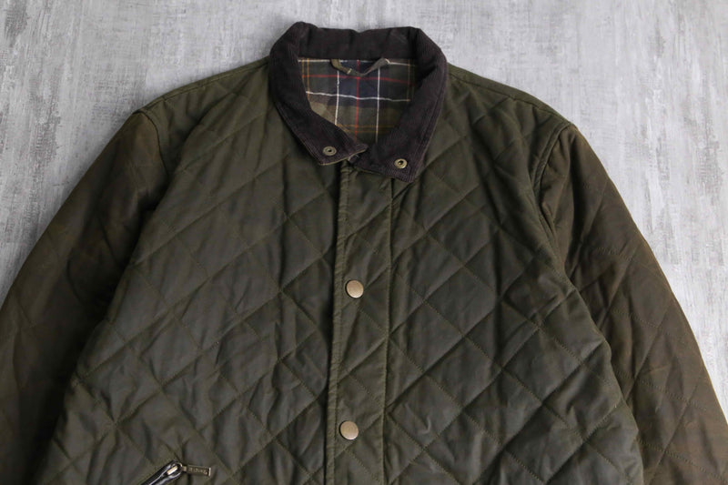 “BARBOUR”oiled quilting jacket