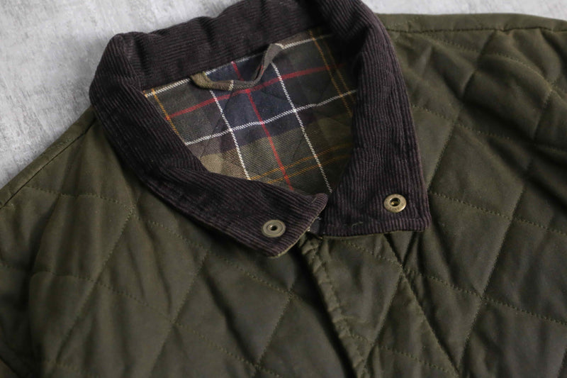 “BARBOUR”oiled quilting jacket