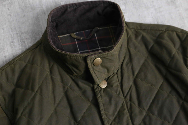 “BARBOUR”oiled quilting jacket