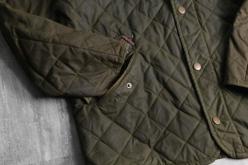 “BARBOUR”oiled quilting jacket