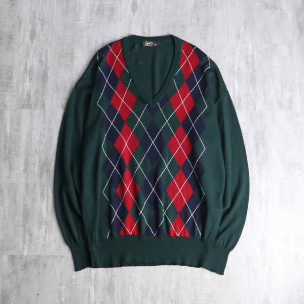 green base argyle check V-neck knit