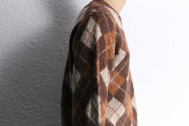 warm color argyle check knit