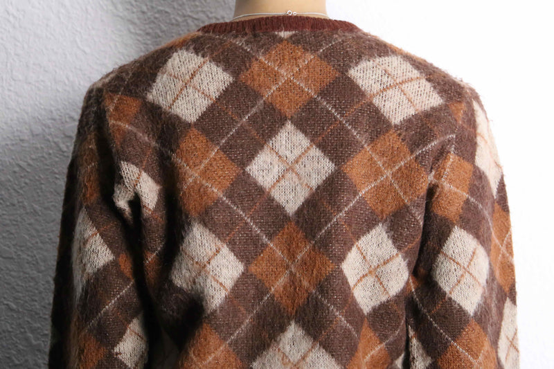warm color argyle check knit
