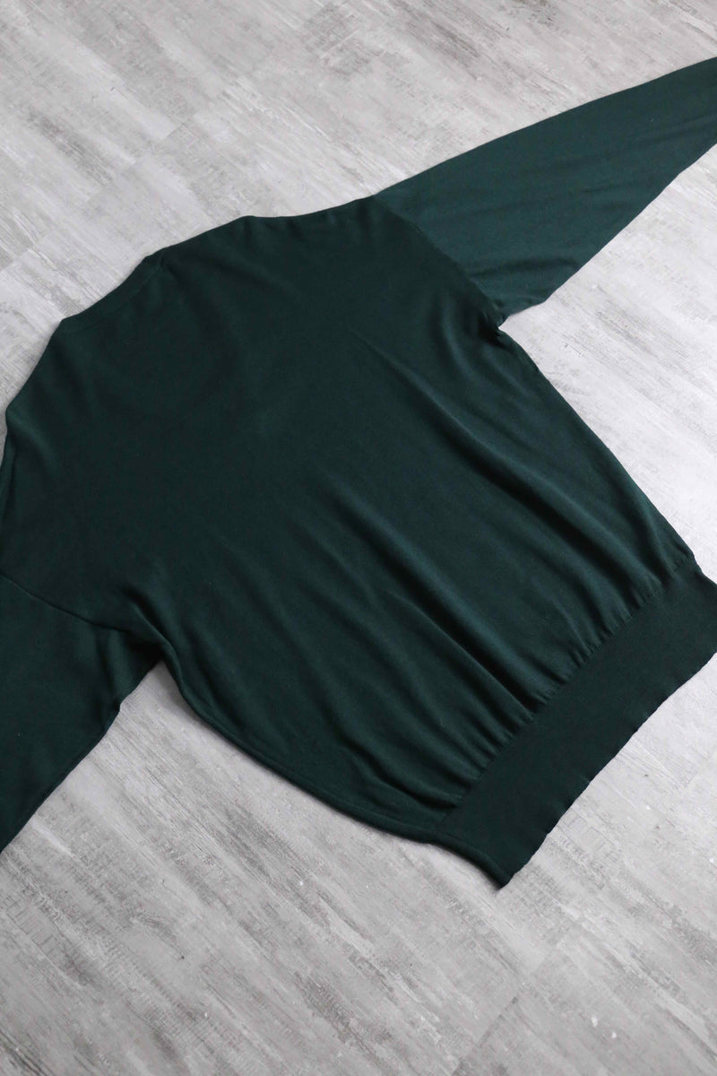 green base argyle check V-neck knit