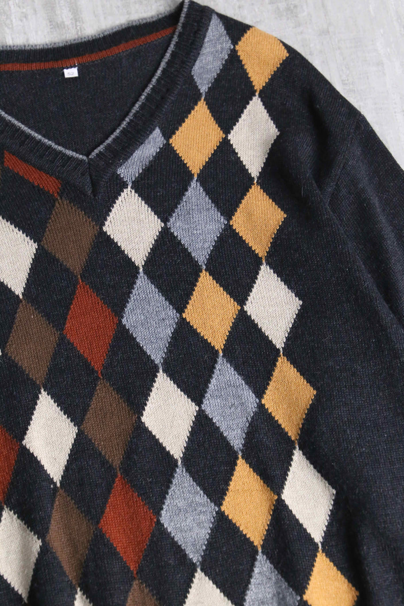 charcoal gray argyle check V-neck knit