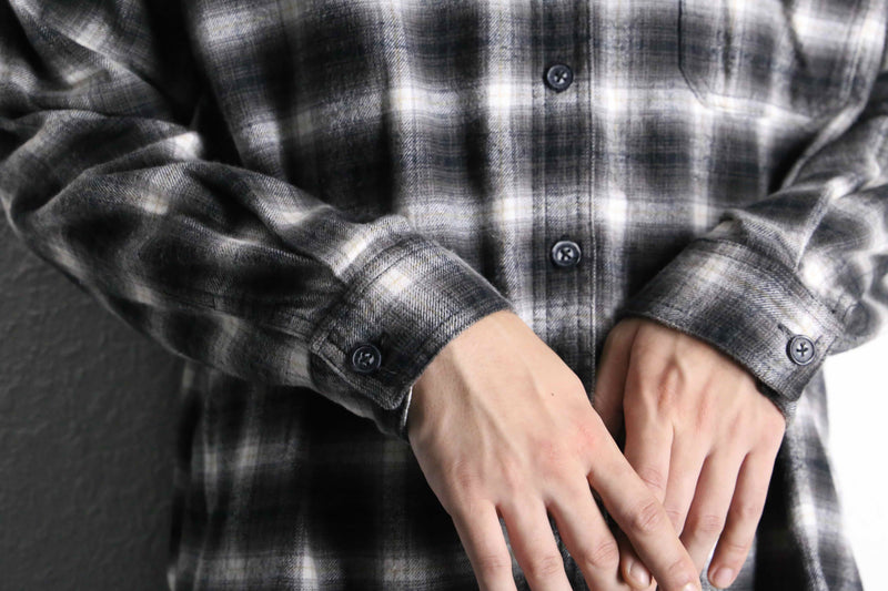 monotone shadow check flannel shirt
