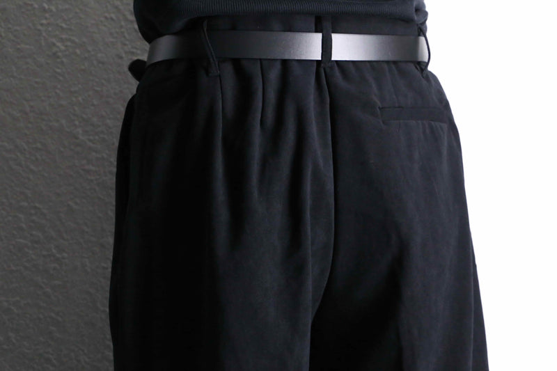 smooth fabric black wide straight slacks