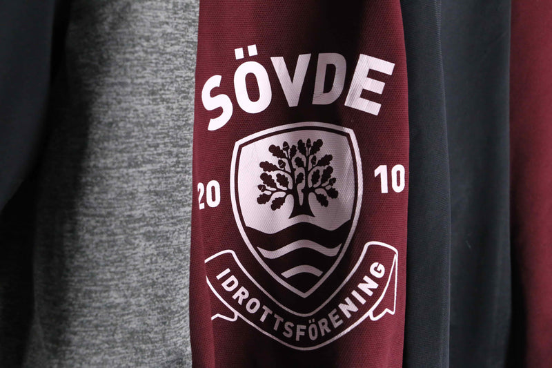 "Re:make" random track jacket