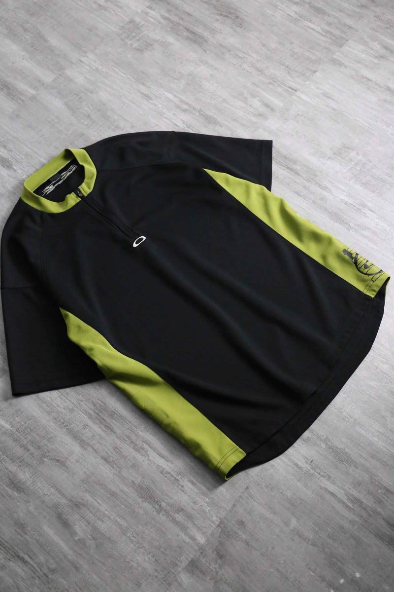 2000s OAKLEY half zip technical top