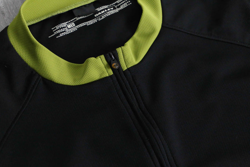 2000s OAKLEY half zip technical top