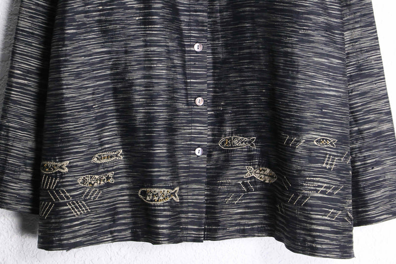 "CHICO'S DESIGN" bluerred&fish design silk shirt jacket