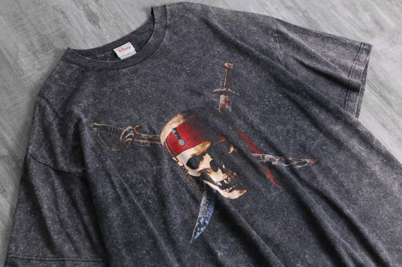 2000s Pirates Of The Caribbean tee "Curse Of The Black Pearl"