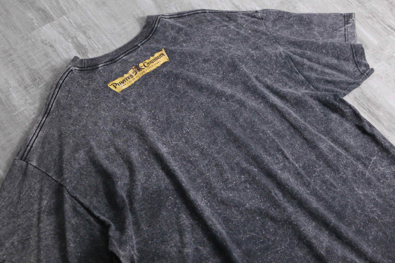 2000s Pirates Of The Caribbean tee "Curse Of The Black Pearl"