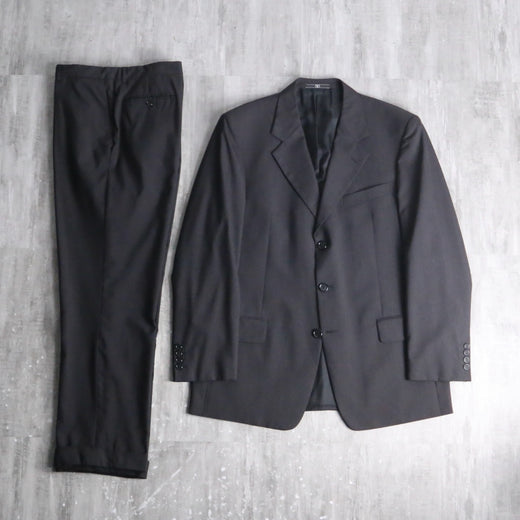 “VALENTINO UOMO”charcoal color  3B single set–up