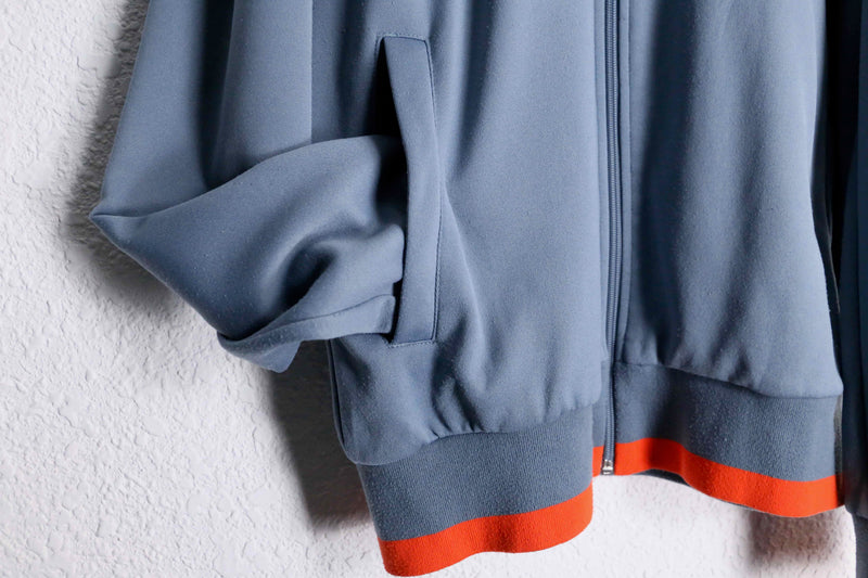 ”PUMA” color switch track jacket