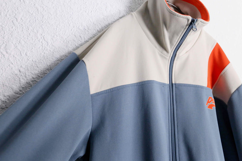 ”PUMA” color switch track jacket