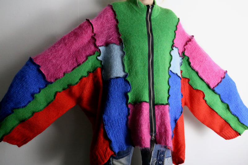 "Re:make" colorful double zip design knit