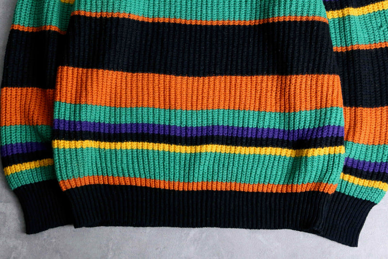 Italian taste multi color border knit