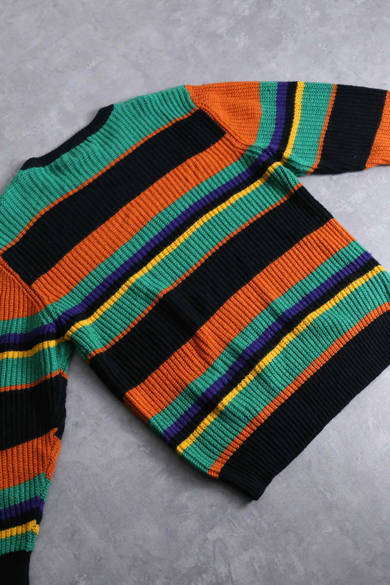 Italian taste multi color border knit