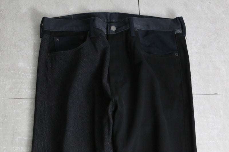 “Levi’s” 501 black switch design denim pants