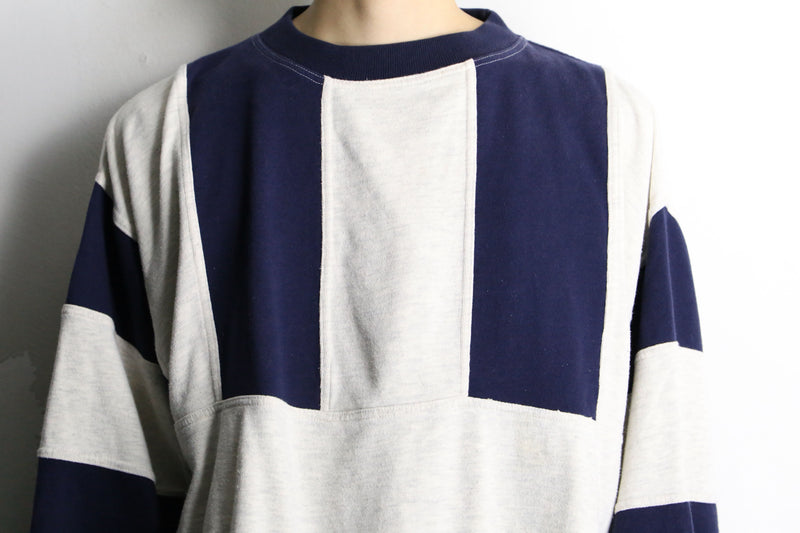 white × navy bi-color sweat