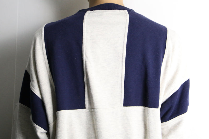 white × navy bi-color sweat